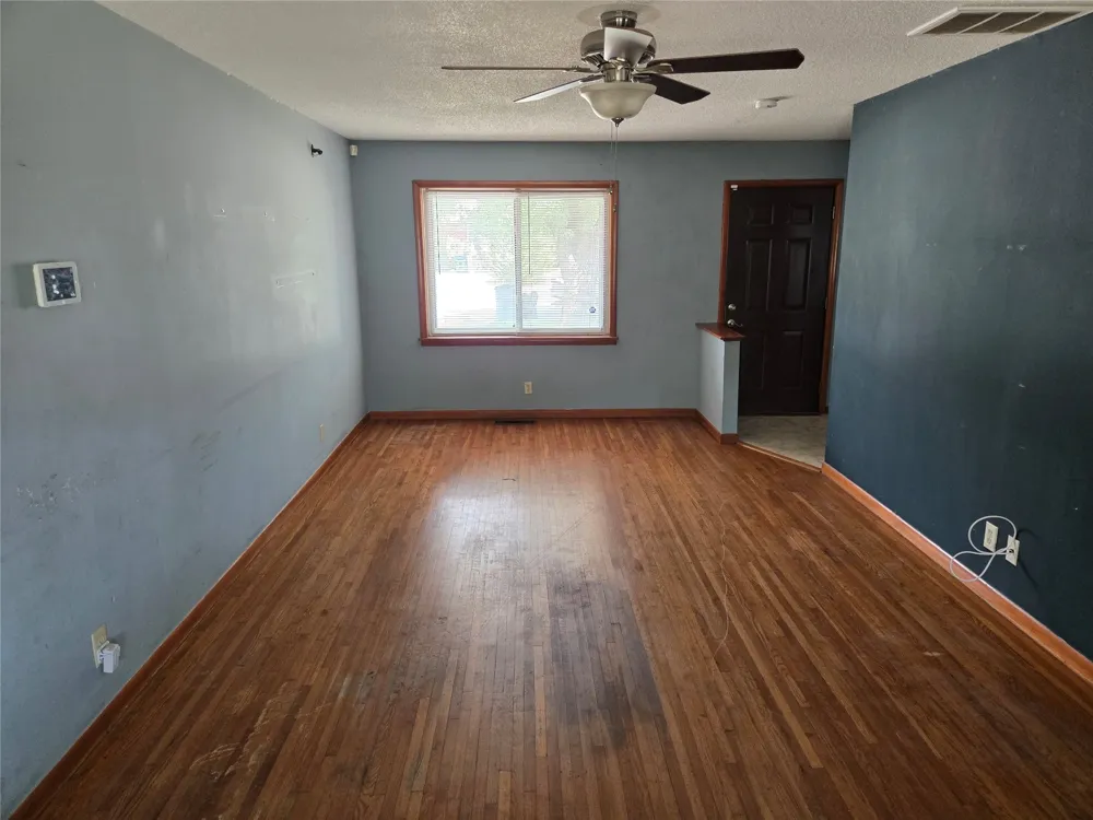 10946 E 4th Street Tulsa, OK 74128
