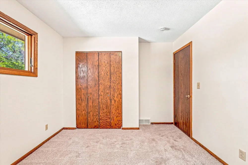 1339 Oak Street River Falls, WI 54022
