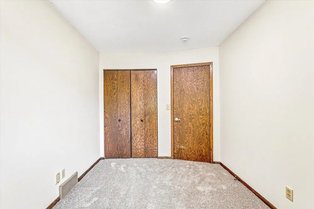 1339 Oak Street River Falls, WI 54022