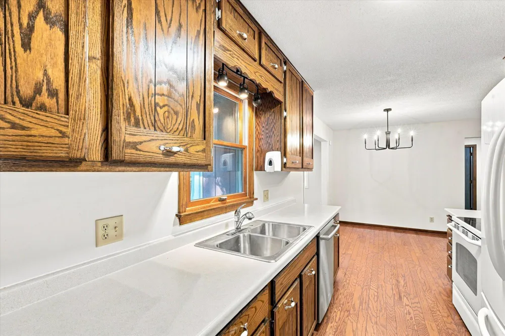 1339 Oak Street River Falls, WI 54022