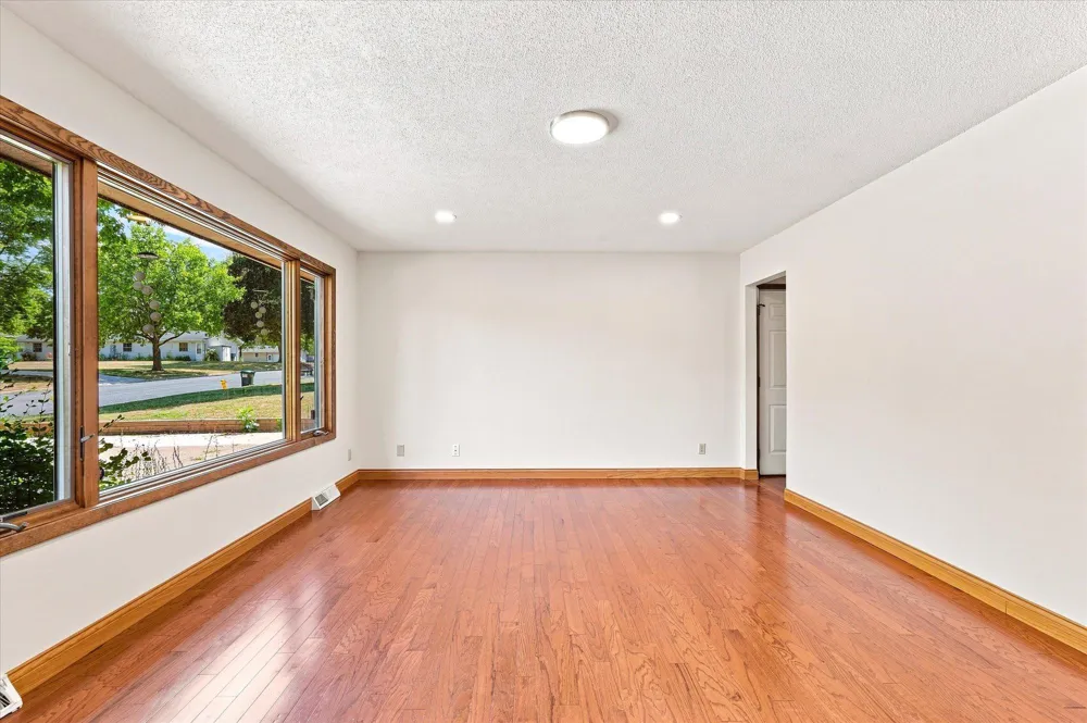1339 Oak Street River Falls, WI 54022