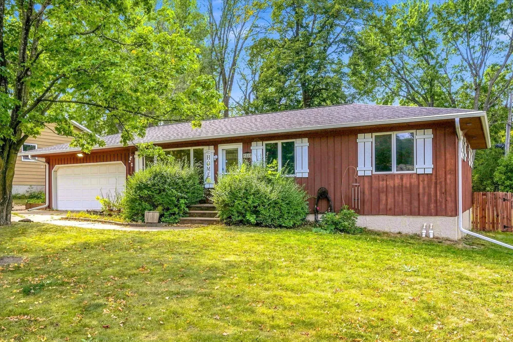 1339 Oak Street River Falls, WI 54022