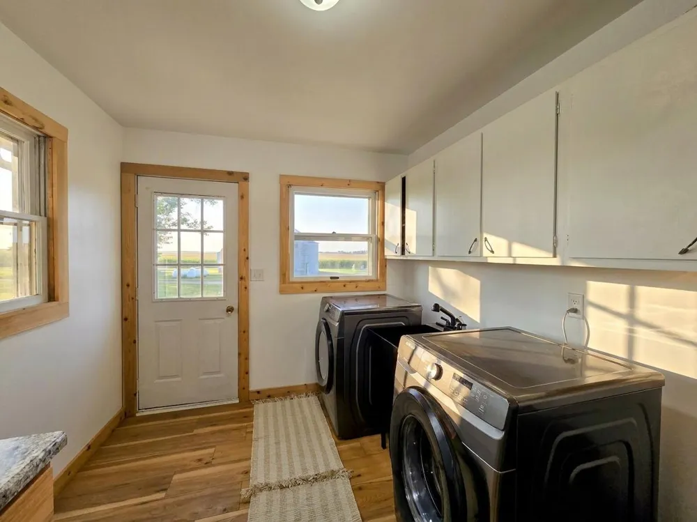48635 600th Avenue Fairfax, MN 55332