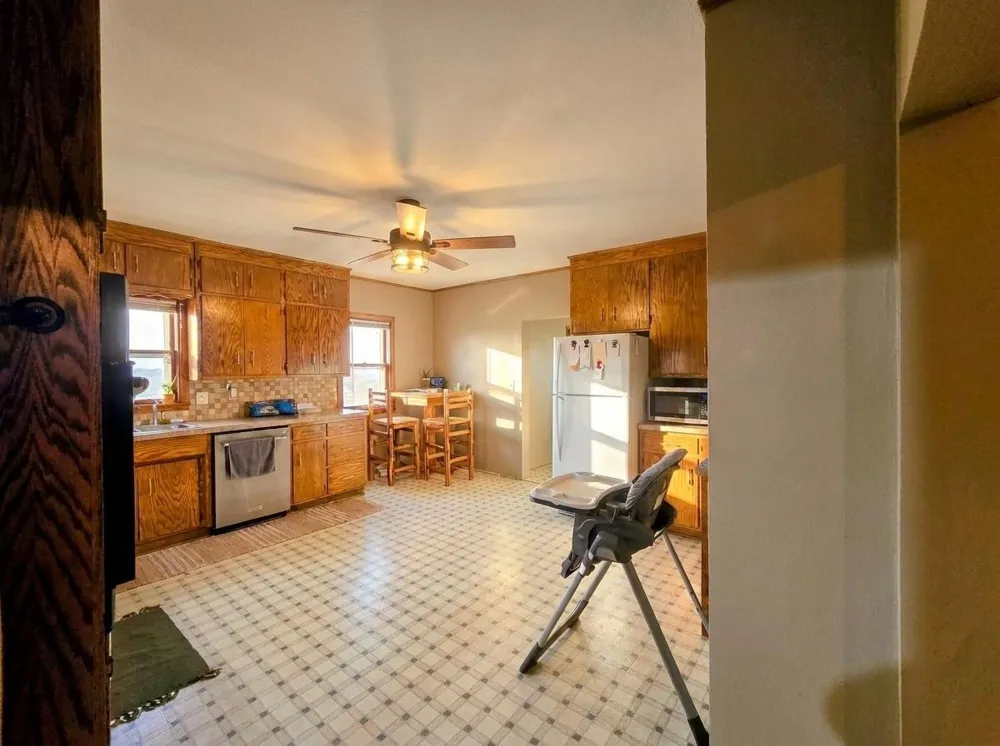 48635 600th Avenue Fairfax, MN 55332