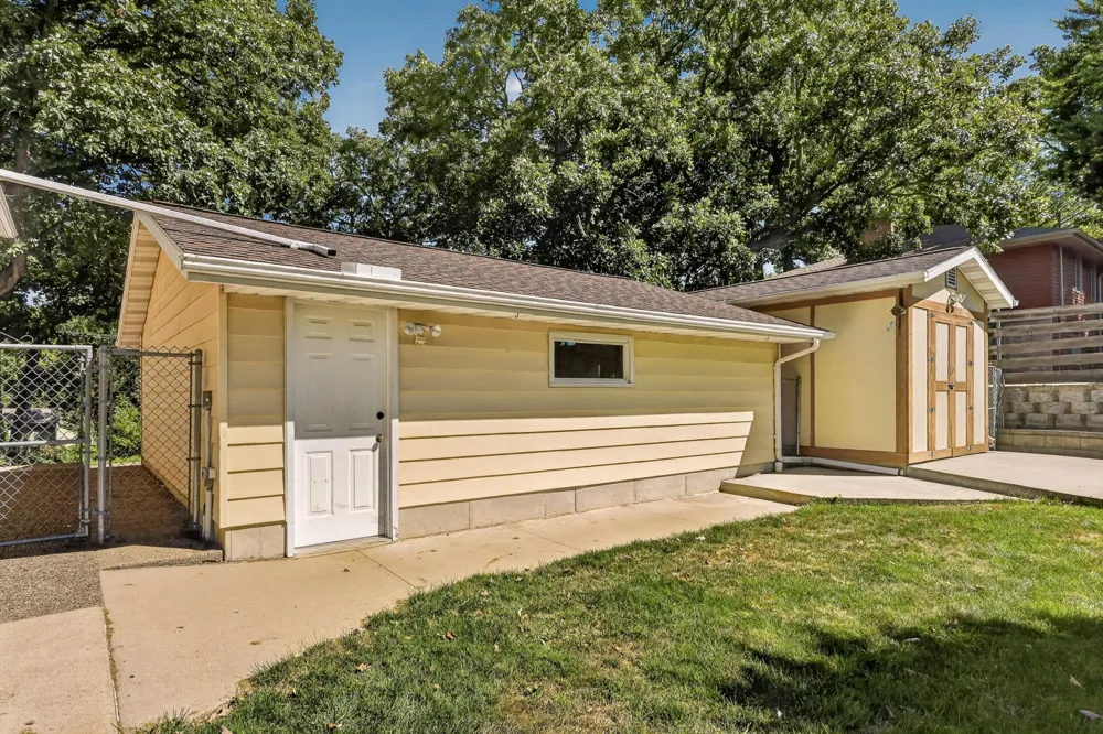 108 25th Street SW Rochester, MN 55902