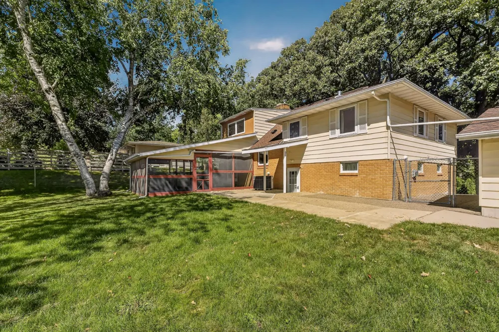108 25th Street SW Rochester, MN 55902