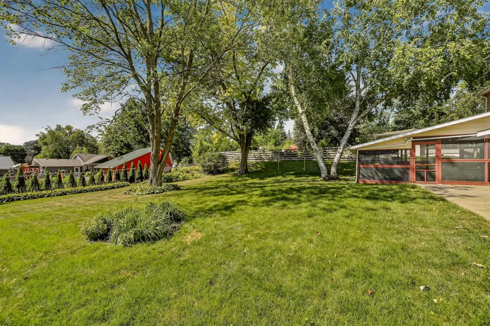 108 25th Street SW Rochester, MN 55902