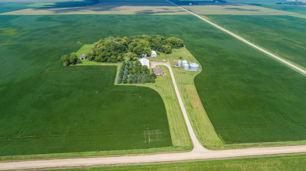 188 40th Street Dunnell, MN 56127
