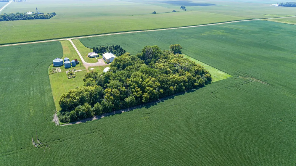 188 40th Street Dunnell, MN 56127