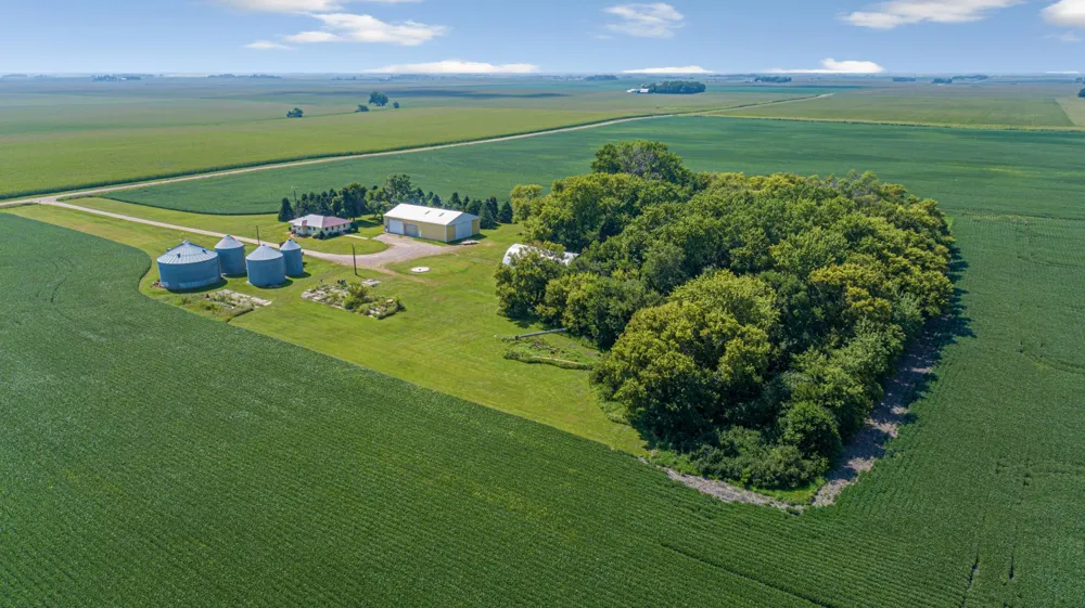 188 40th Street Dunnell, MN 56127