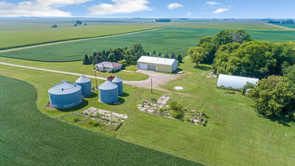 188 40th Street Dunnell, MN 56127