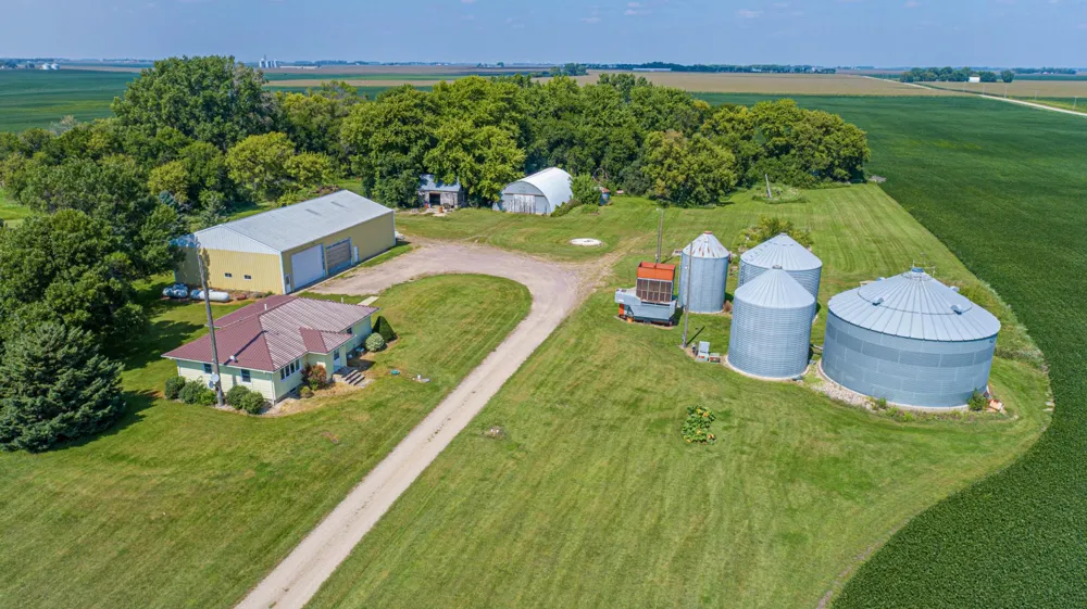 188 40th Street Dunnell, MN 56127