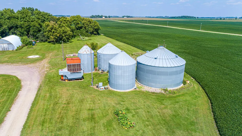 188 40th Street Dunnell, MN 56127