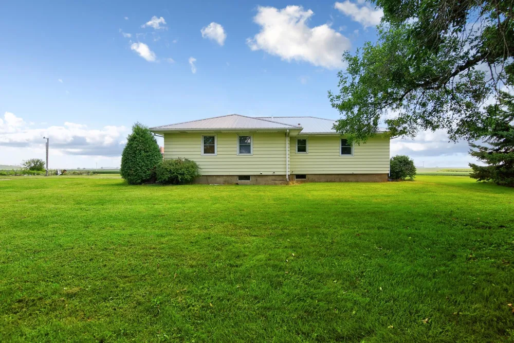 188 40th Street Dunnell, MN 56127