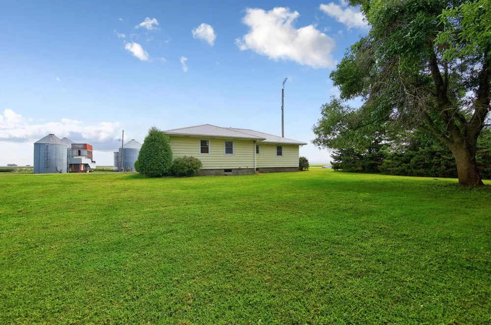 188 40th Street Dunnell, MN 56127