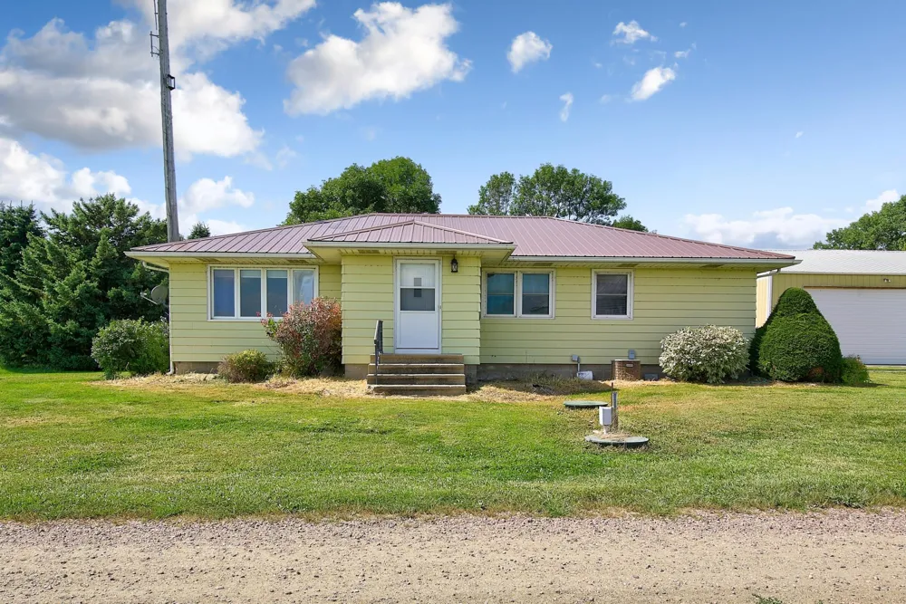 188 40th Street Dunnell, MN 56127