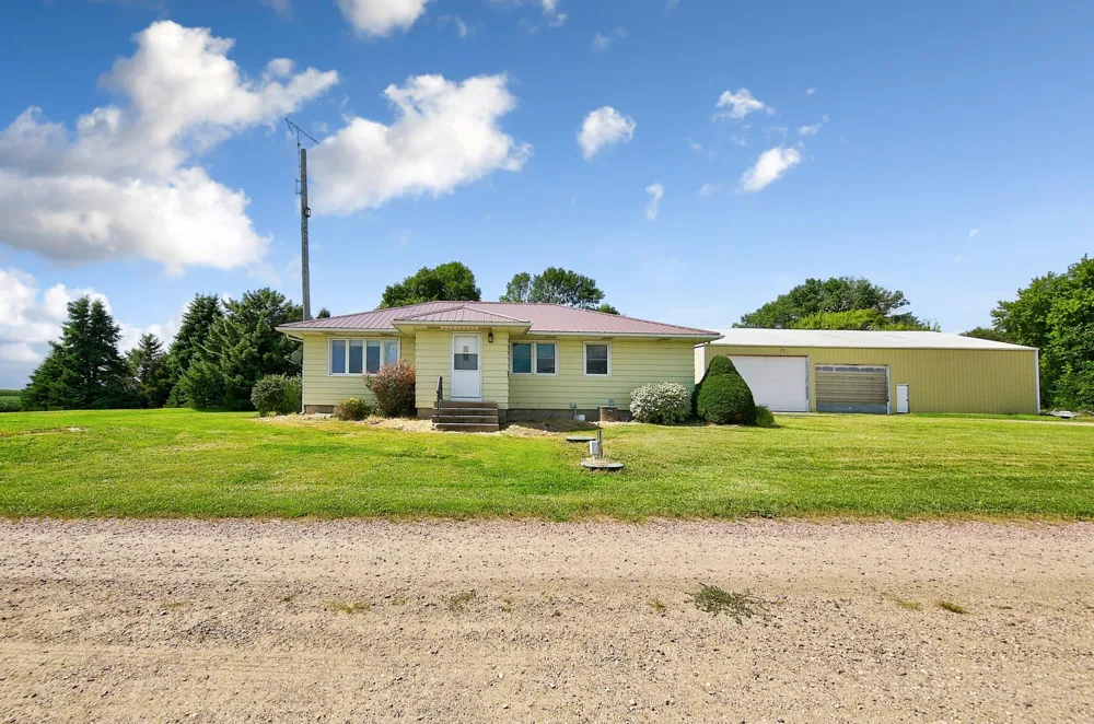 188 40th Street Dunnell, MN 56127