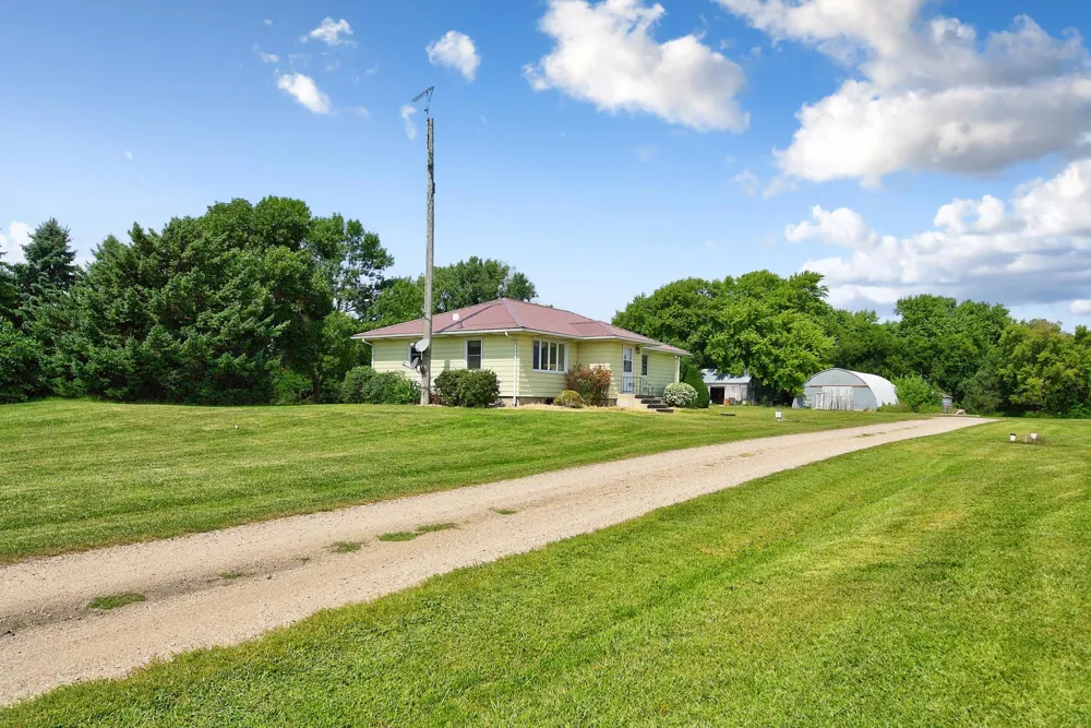 188 40th Street Dunnell, MN 56127