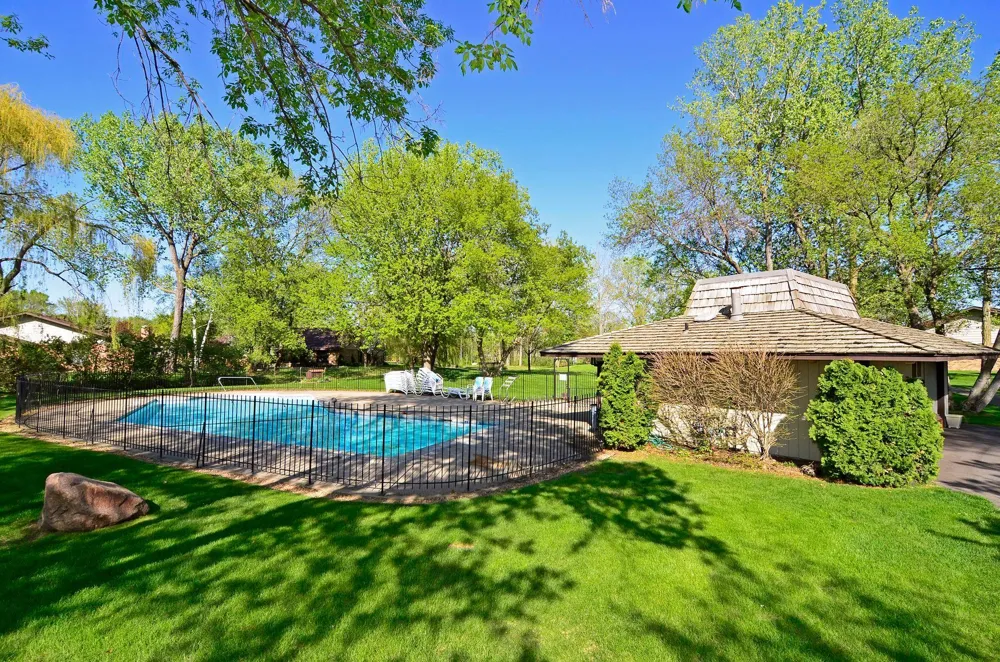 1254 Archer Lane Plymouth, MN 55447