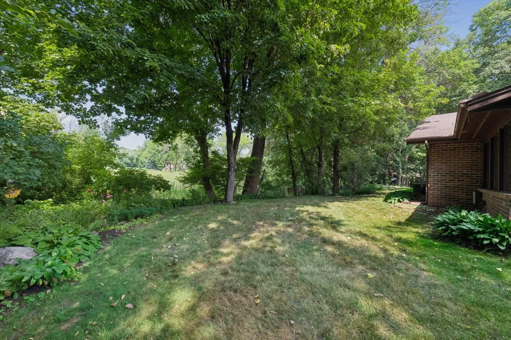 1254 Archer Lane Plymouth, MN 55447