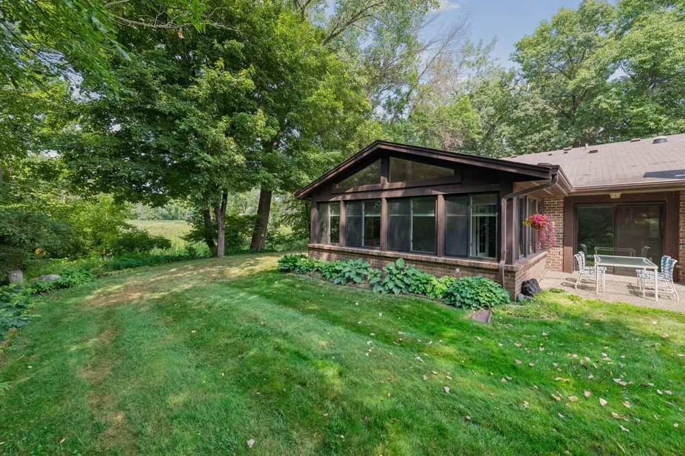 1254 Archer Lane Plymouth, MN 55447
