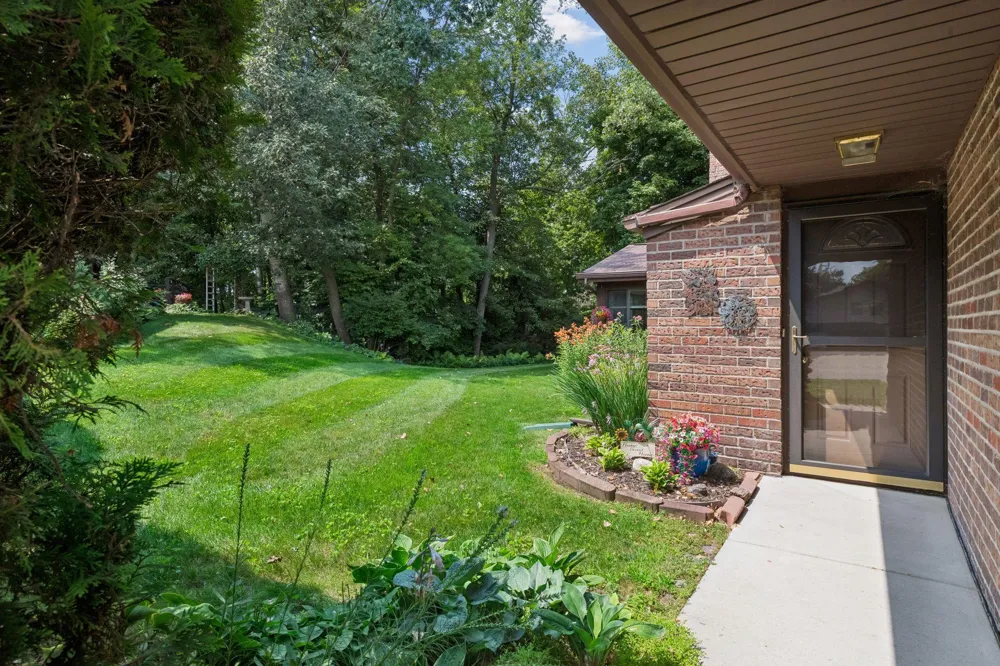 1254 Archer Lane Plymouth, MN 55447