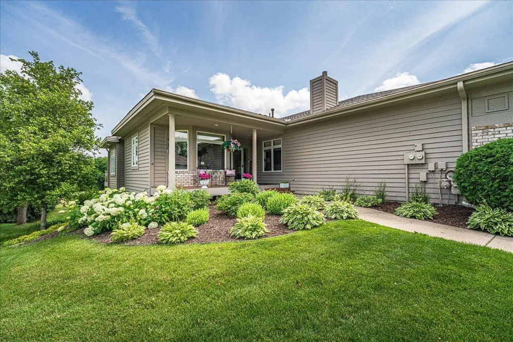 3084 Wilds Ridge Court NW Prior Lake, MN 55372