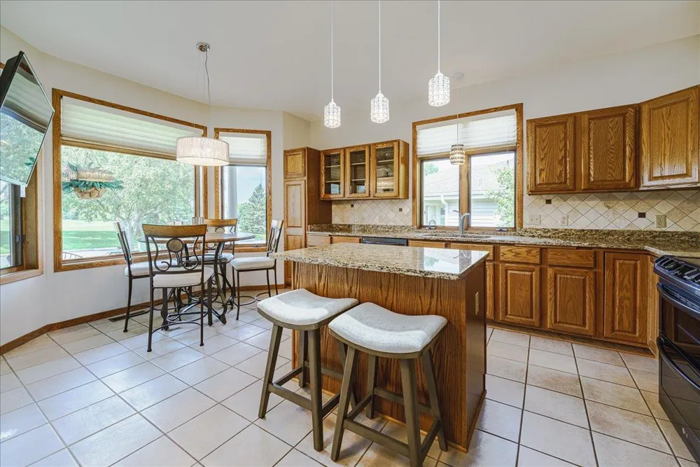 3084 Wilds Ridge Court NW Prior Lake, MN 55372