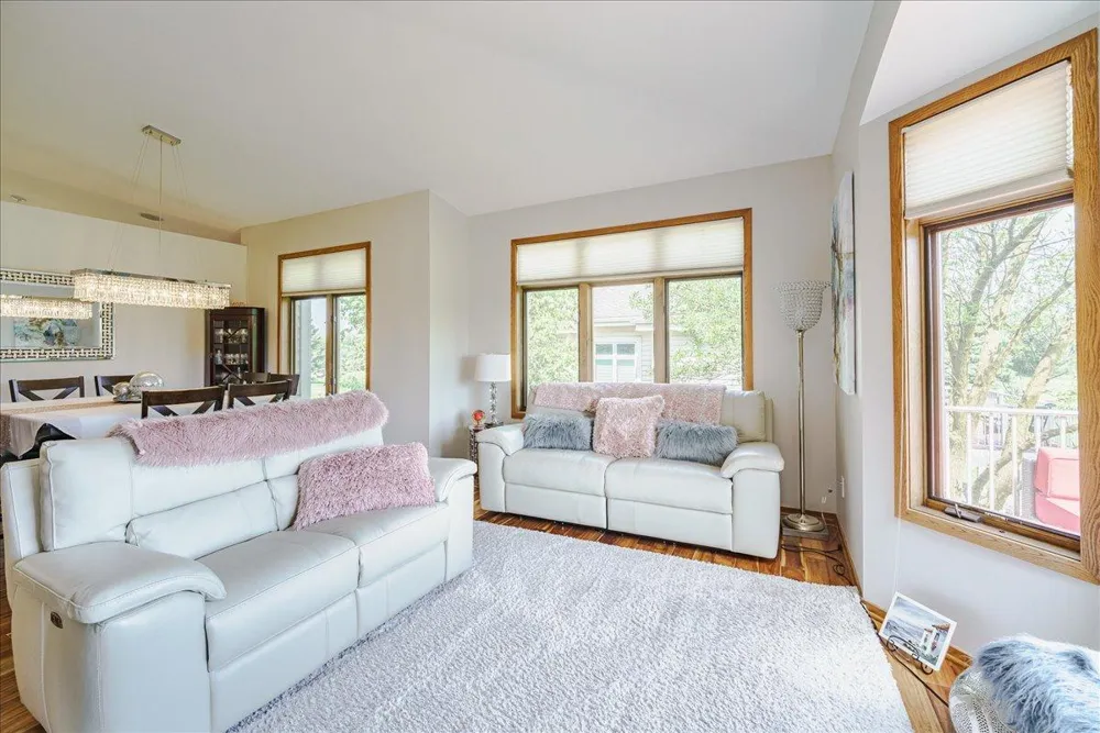 3084 Wilds Ridge Court NW Prior Lake, MN 55372