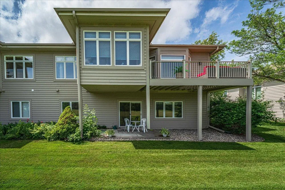3084 Wilds Ridge Court NW Prior Lake, MN 55372