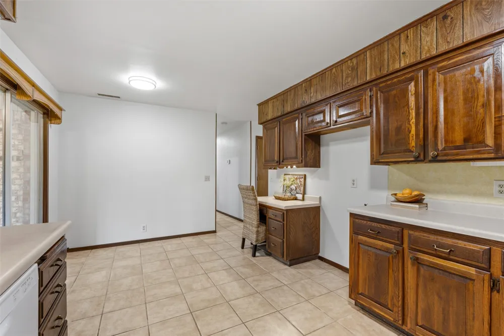 2145 Mountain Drive Bartlesville, OK 74003