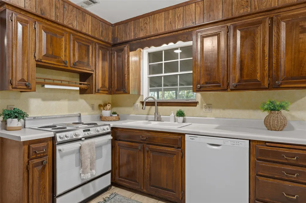 2145 Mountain Drive Bartlesville, OK 74003