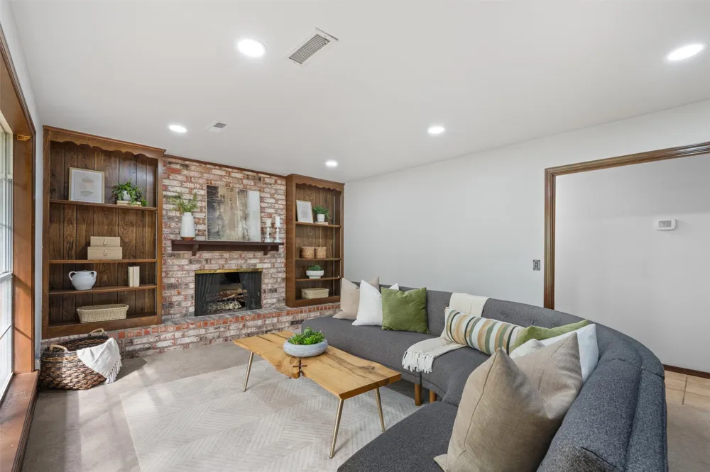 2145 Mountain Drive Bartlesville, OK 74003