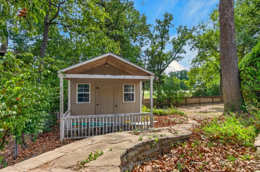 1930 Southview Avenue Bartlesville, OK 74003