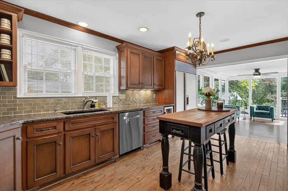 1930 Southview Avenue Bartlesville, OK 74003