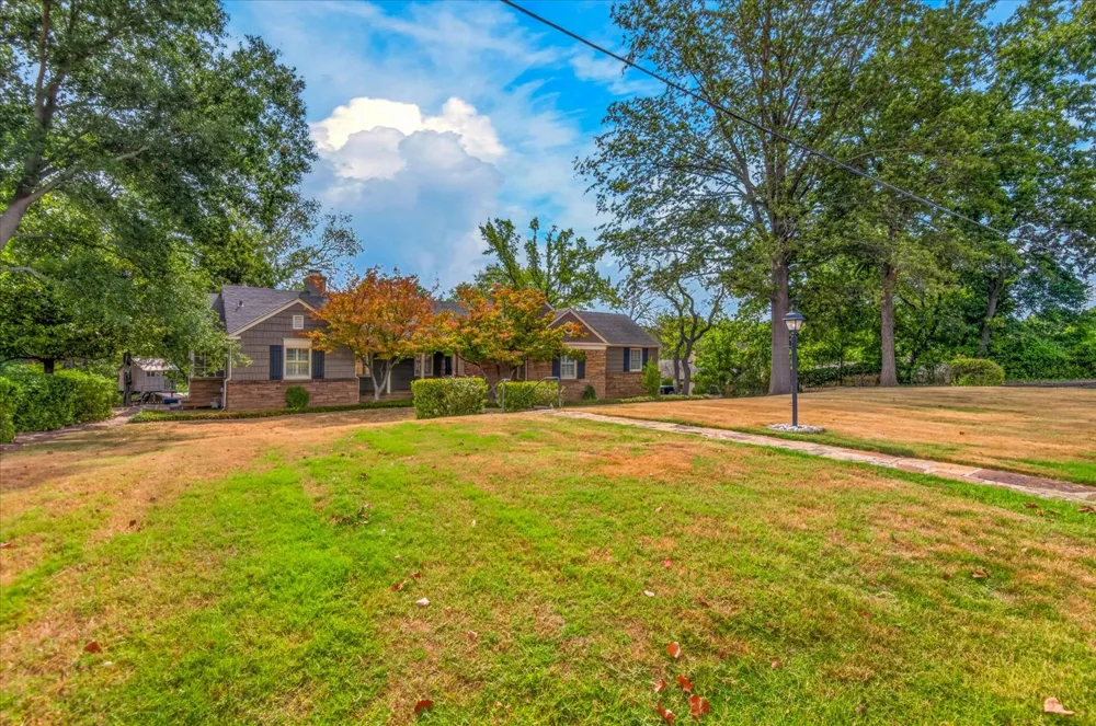 1930 Southview Avenue Bartlesville, OK 74003