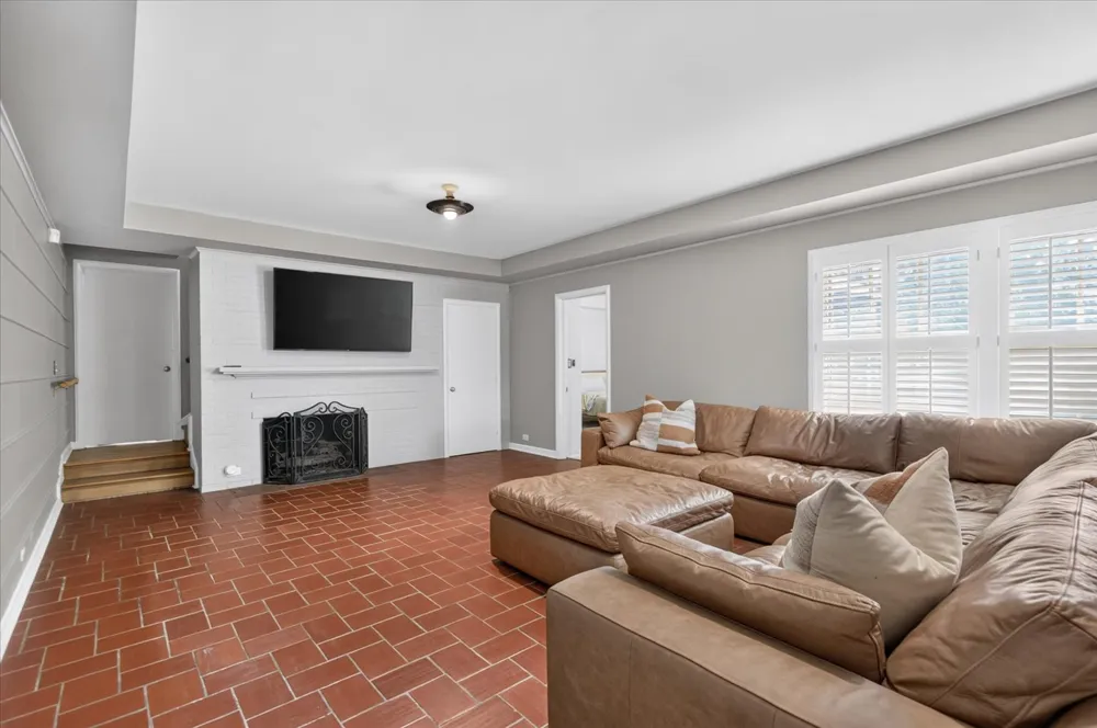 1930 Southview Avenue Bartlesville, OK 74003