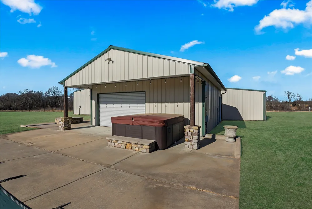 4224 Alt 75 Highway Beggs, OK 74421