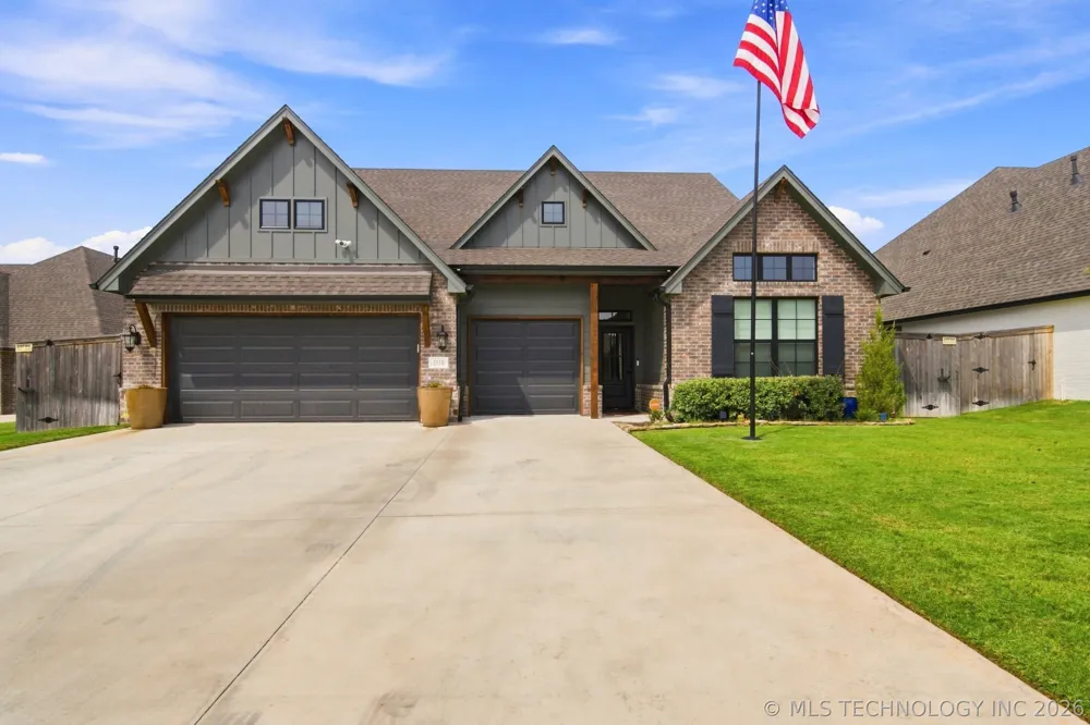 7112 E Queens Street Broken Arrow, OK 74014
