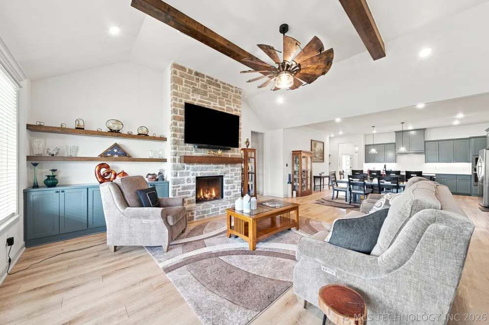7112 E Queens Street Broken Arrow, OK 74014