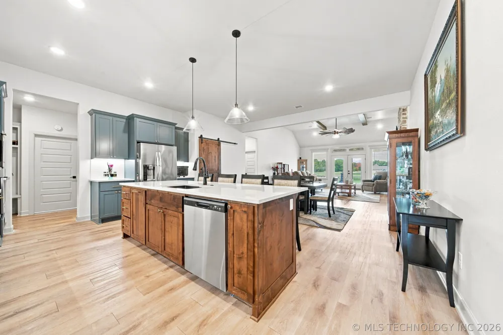 7112 E Queens Street Broken Arrow, OK 74014