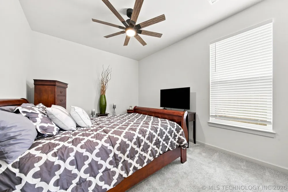 7112 E Queens Street Broken Arrow, OK 74014