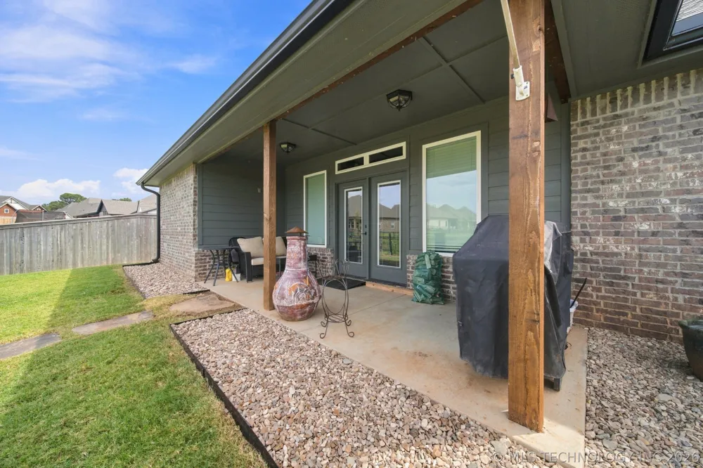 7112 E Queens Street Broken Arrow, OK 74014