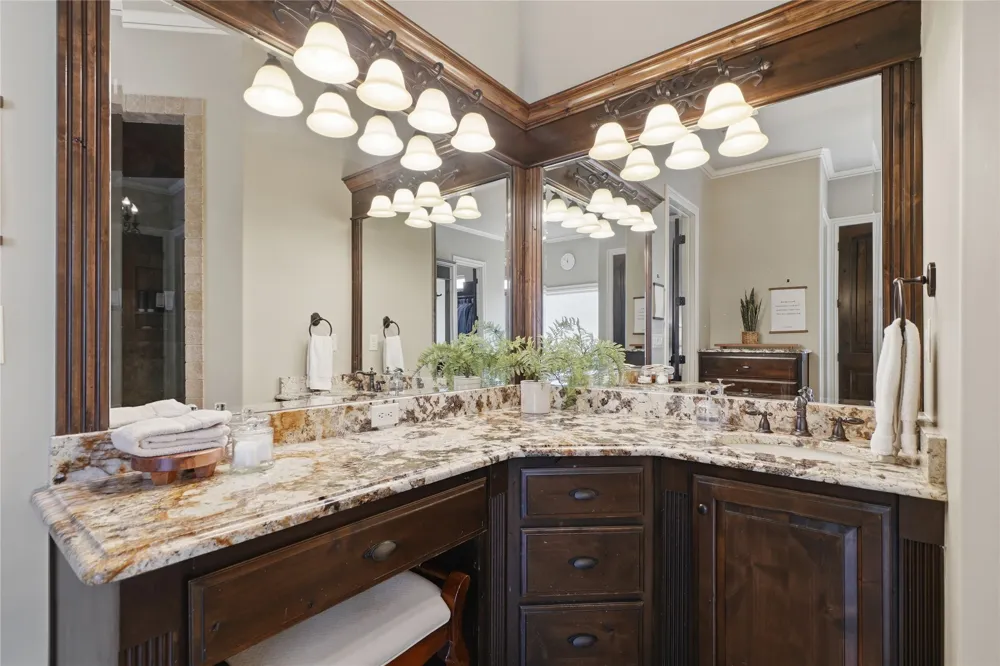 5713 W Austin Street Broken Arrow, OK 74011