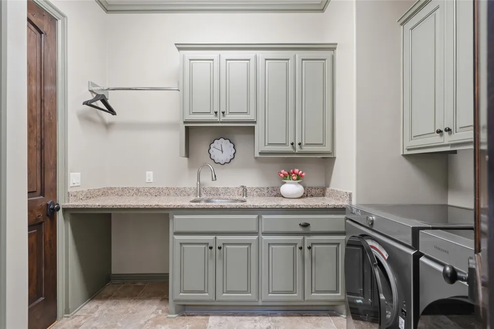 5713 W Austin Street Broken Arrow, OK 74011