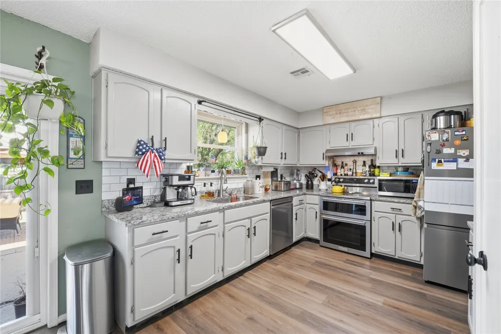 5438 Clearview Drive Bartlesville, OK 74006