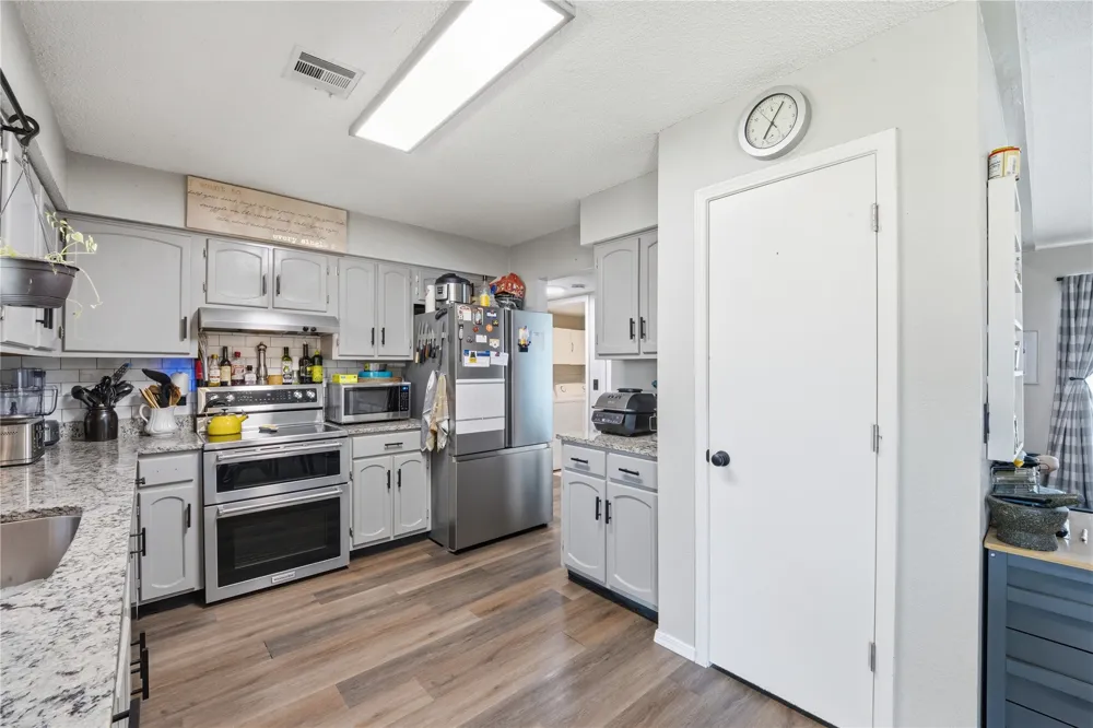 5438 Clearview Drive Bartlesville, OK 74006