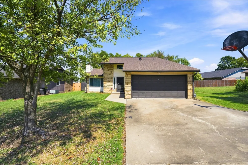 5438 Clearview Drive Bartlesville, OK 74006
