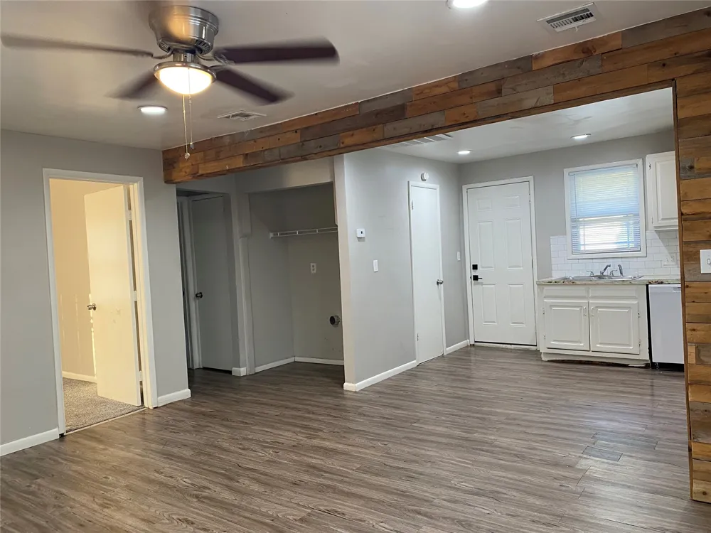 405 S 60th WestAvenue Tulsa, OK 74127