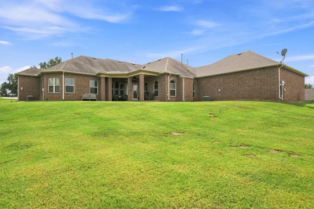 1640 W Harris Road W Muskogee, OK 74401